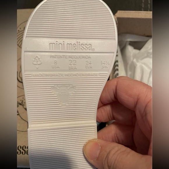 New Kids Mini Melissa Sunny Day Appliqué Sandals. - Picture 4 of 6